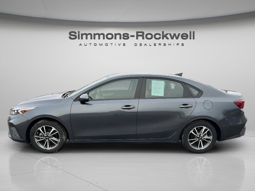 Used 2023 Kia Forte LXS LXS IVT