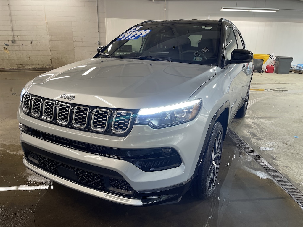 Used 2025 Jeep Compass Limited Limited 4x4