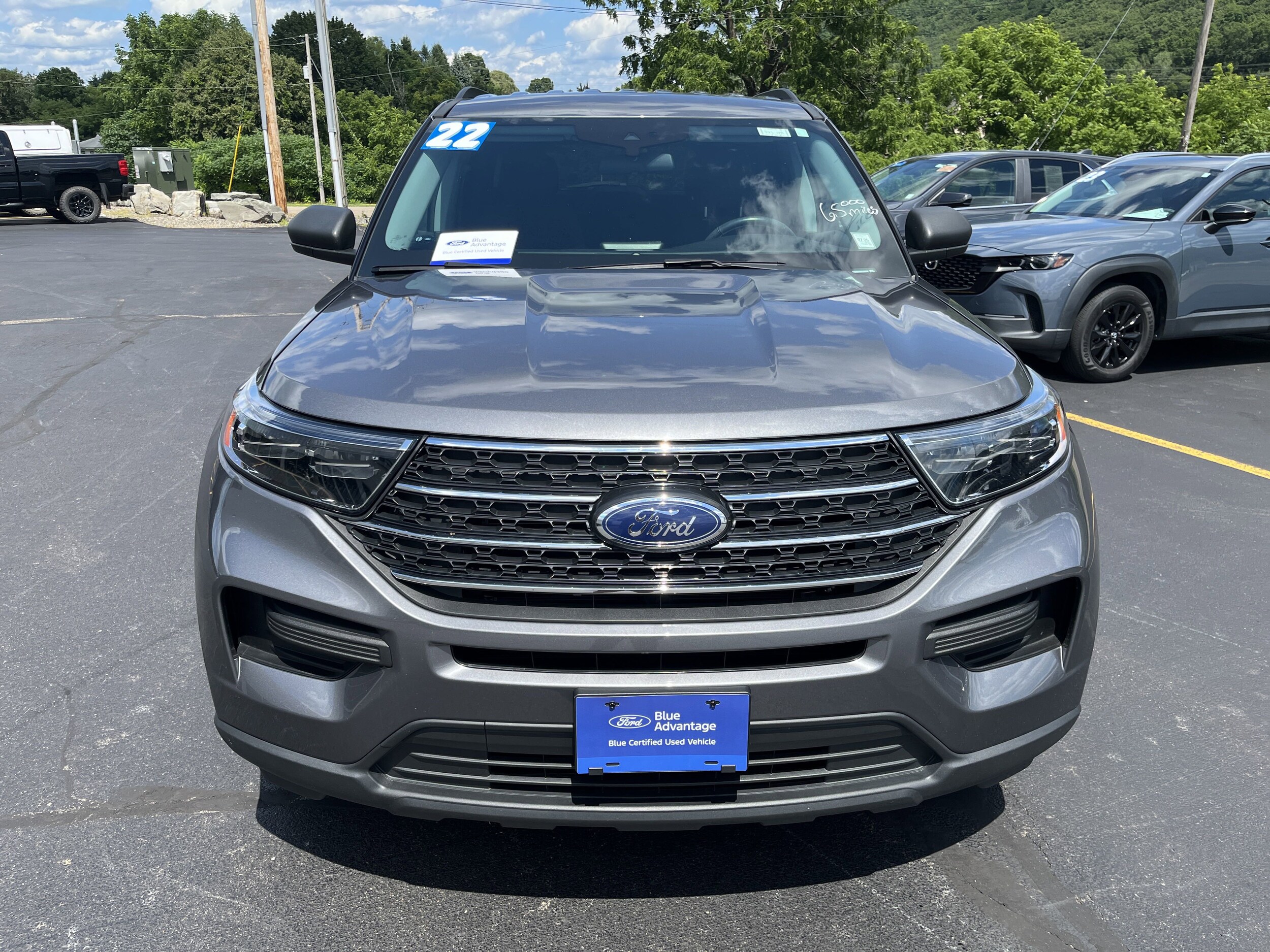 2022 Ford Explorer XLT photo 2