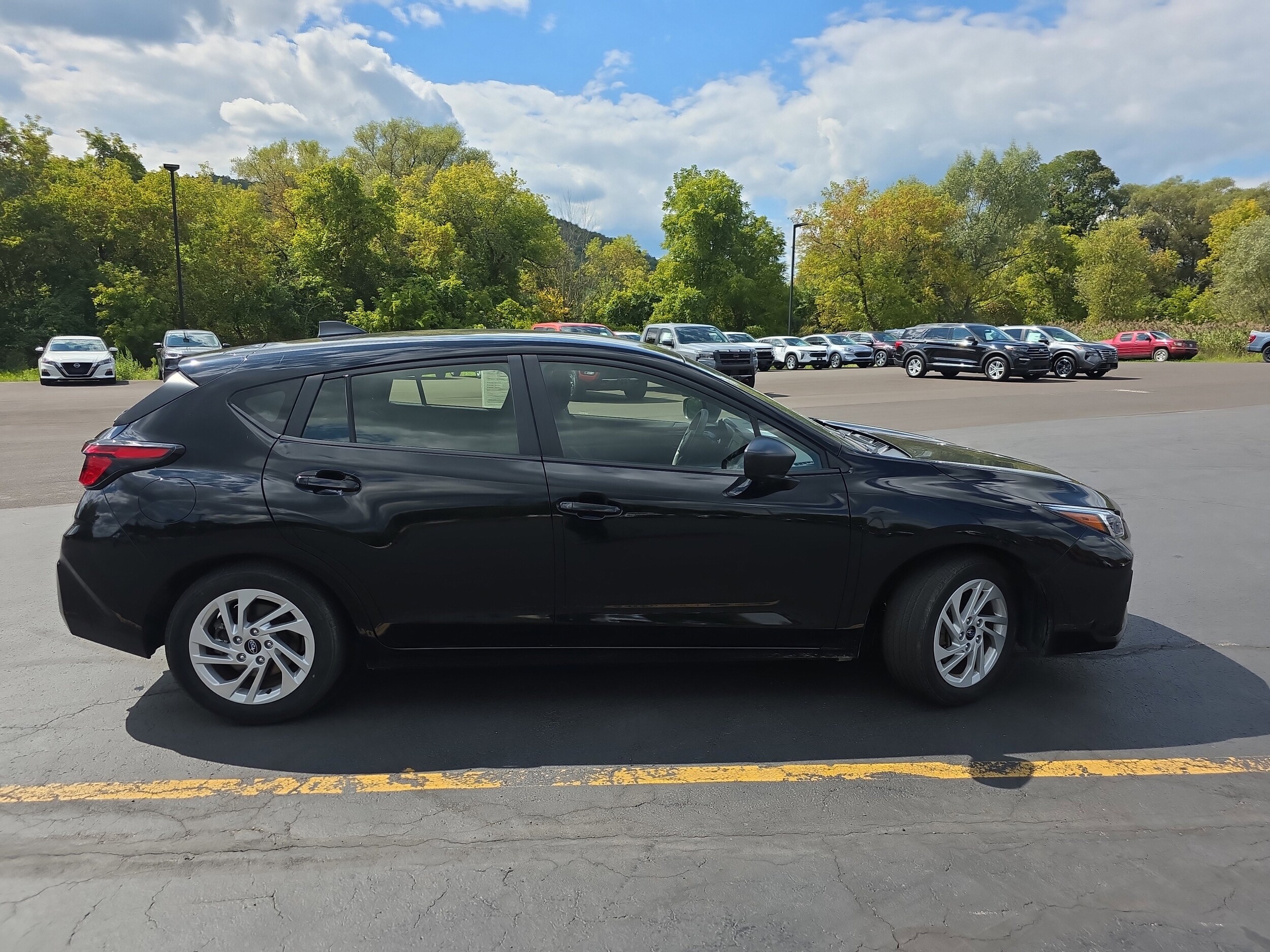 2024 Subaru Impreza Base photo 4