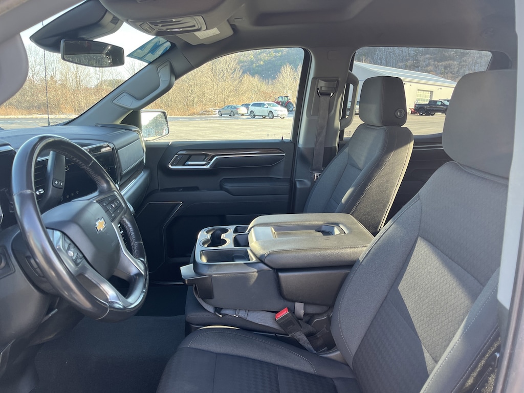 Used 2022 Chevrolet Silverado 1500 LT 4WD Crew Cab 147 LT w/2FL