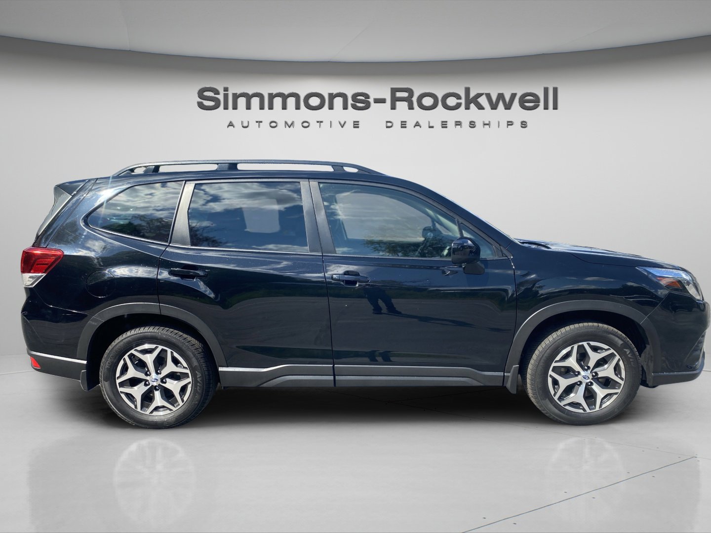 2023 Subaru Forester Premium photo 3