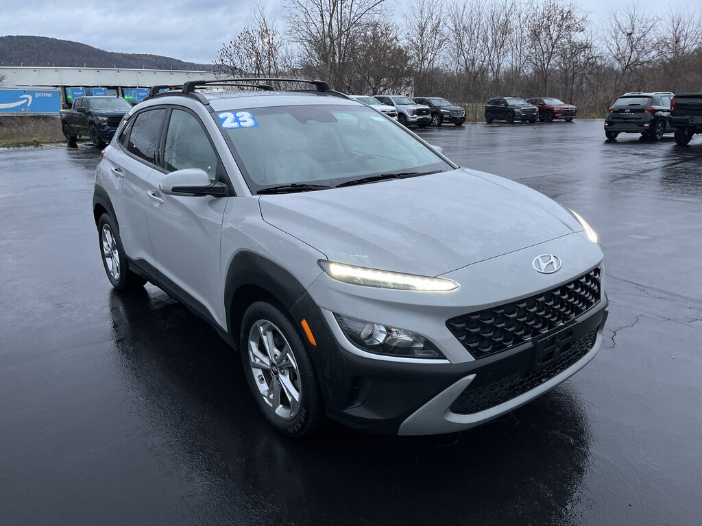 Used 2023 Hyundai Kona SEL SEL Auto AWD