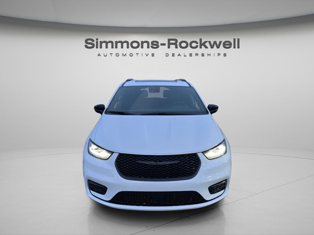 New 2026 Chrysler Pacifica SELECT AWD Passenger Van