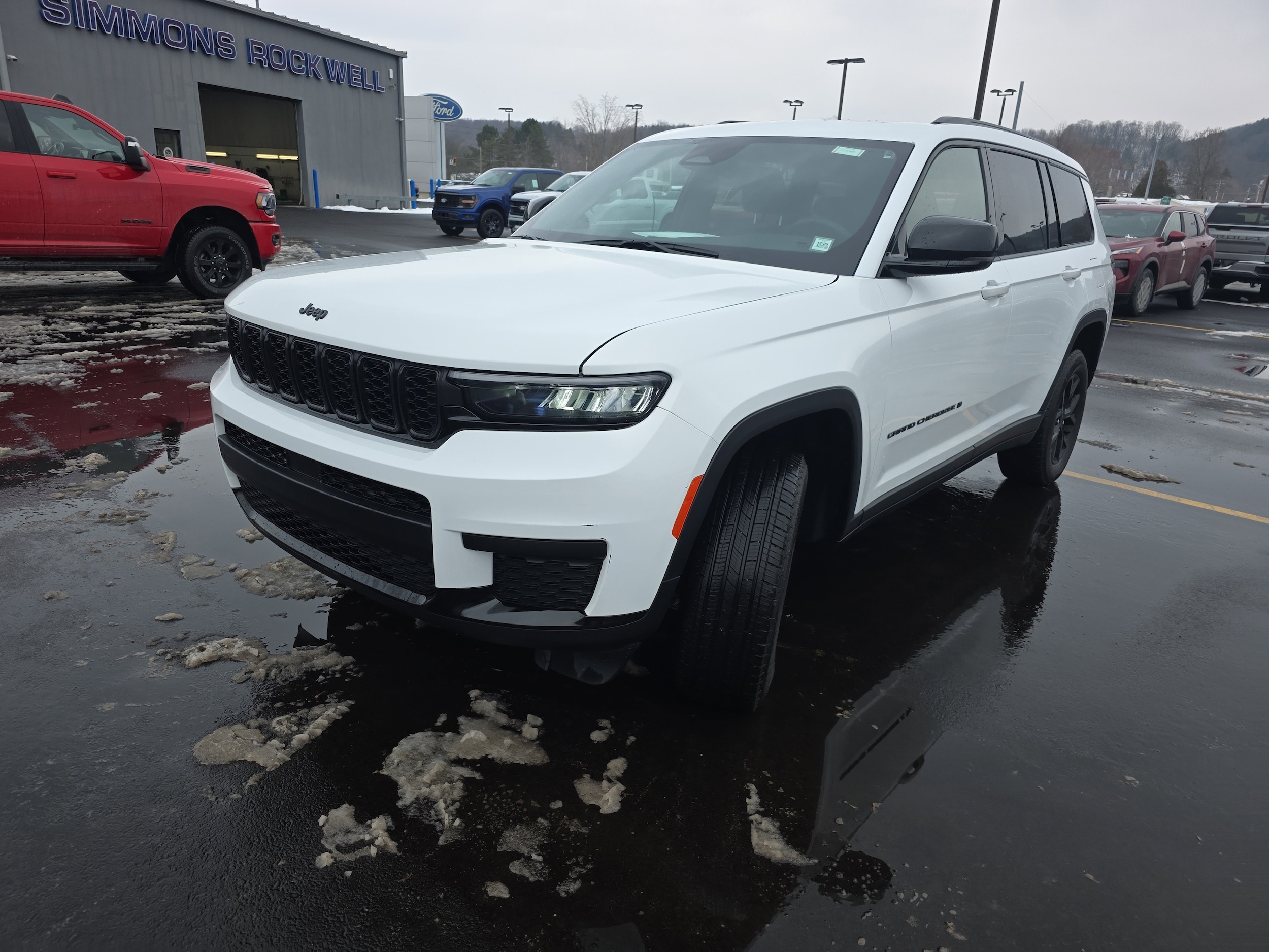 2024 Jeep Grand Cherokee L Altitude's photo