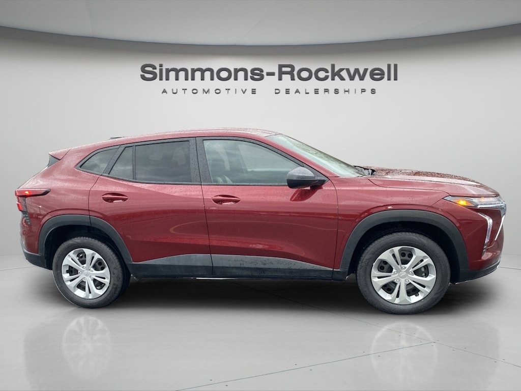 Used 2024 Chevrolet Trax LS FWD LS