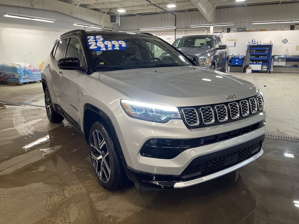 Used 2025 Jeep Compass Limited Limited 4x4