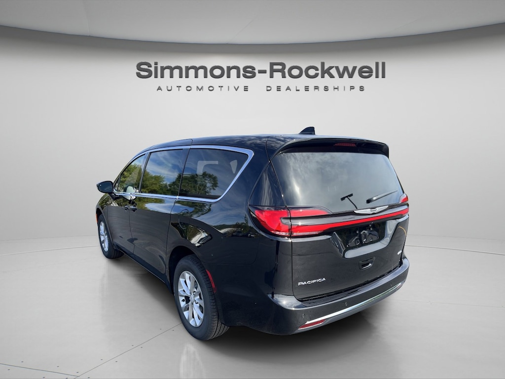New 2026 Chrysler Pacifica SELECT AWD Passenger Van