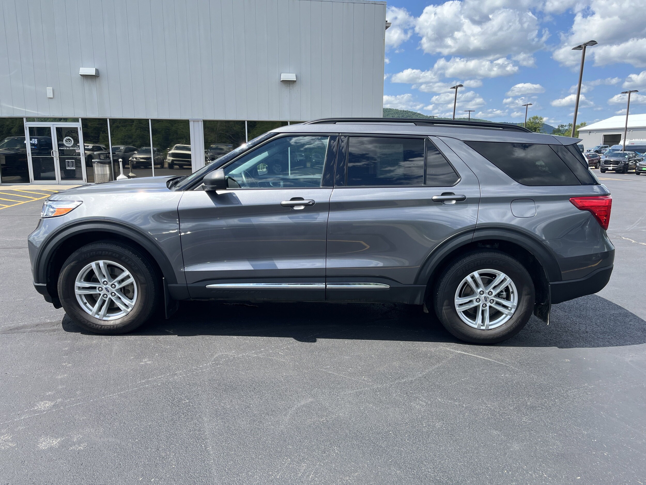 2022 Ford Explorer XLT photo 4