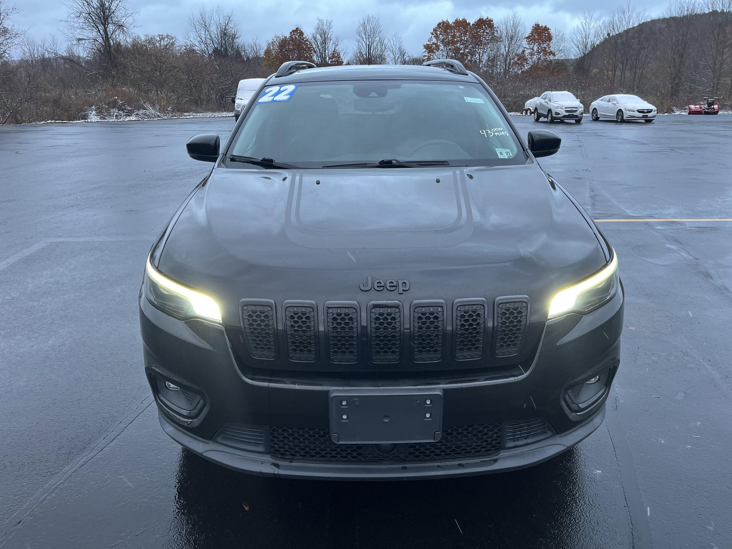 2022 Jeep Cherokee Latitude photo 2