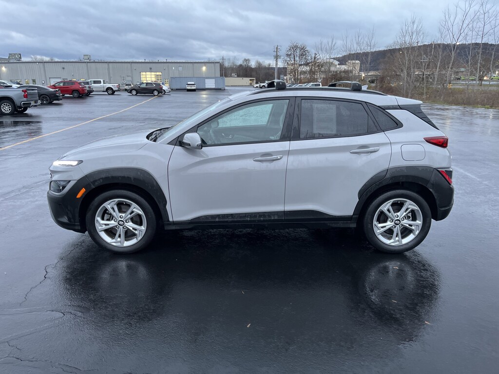 Used 2023 Hyundai Kona SEL SEL Auto AWD