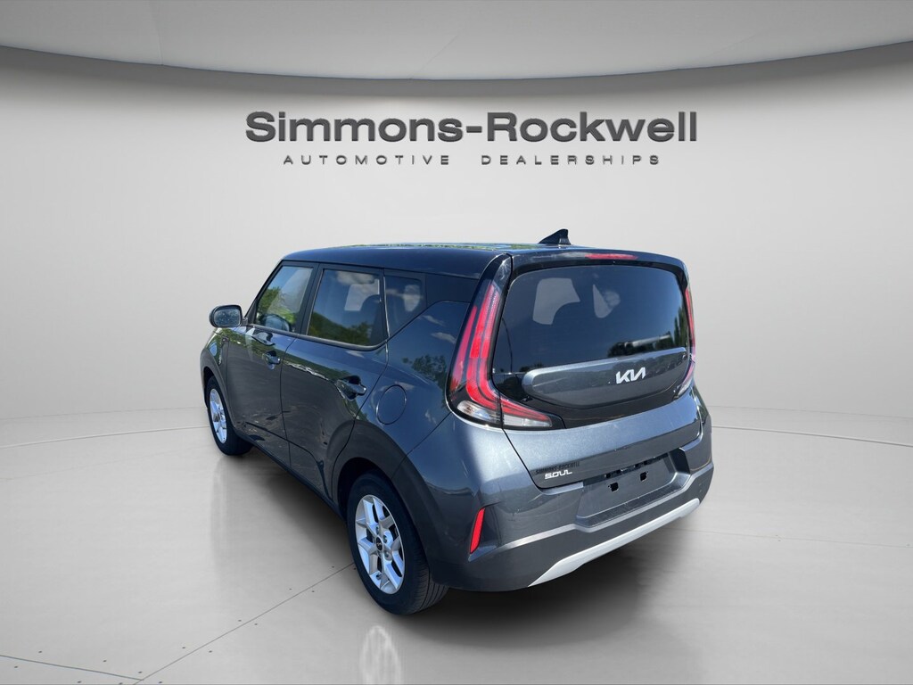 Used 2025 Kia Soul LX LX FWD