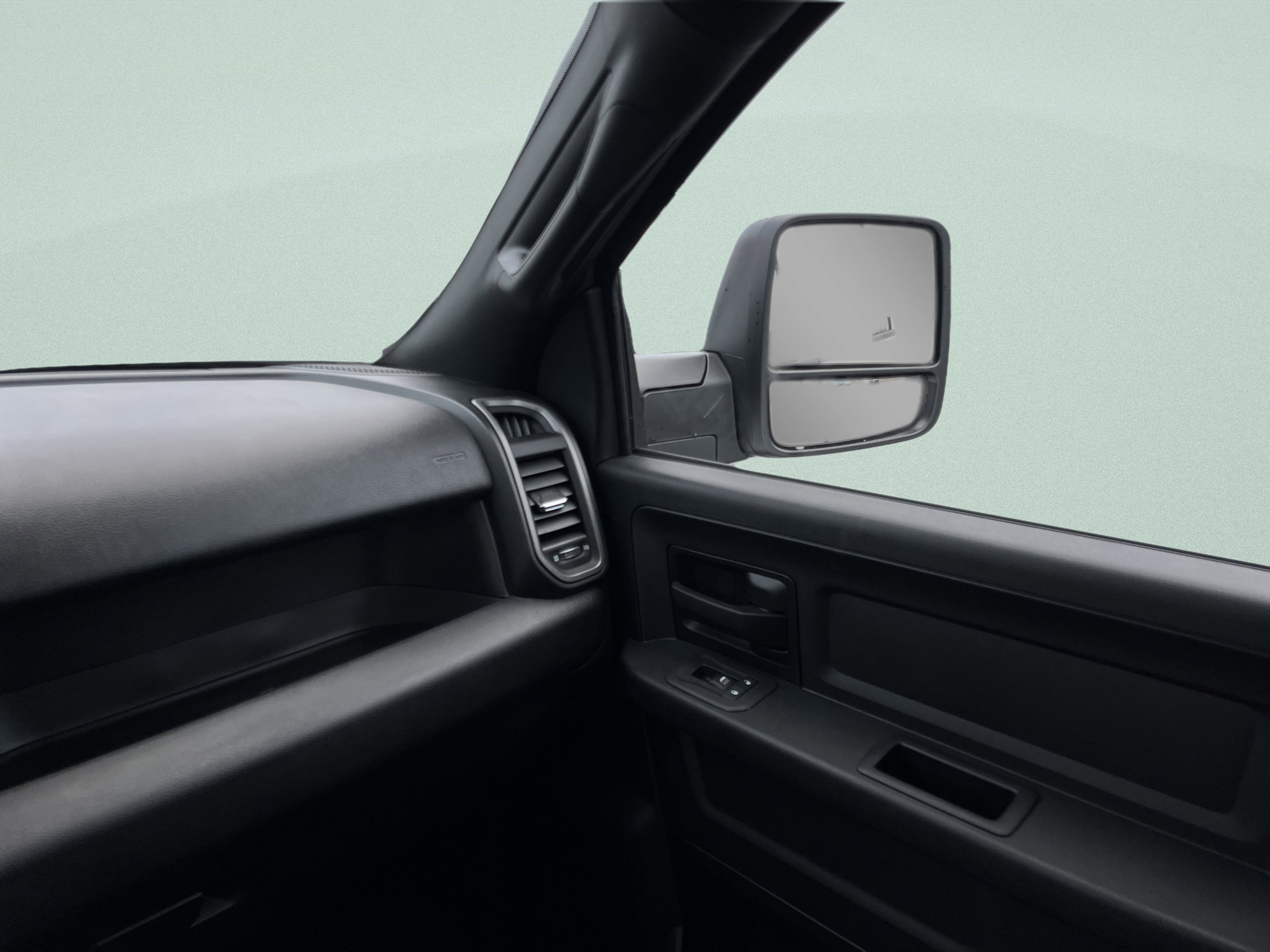 2026 RAM 2500 Tradesman - Photo 25