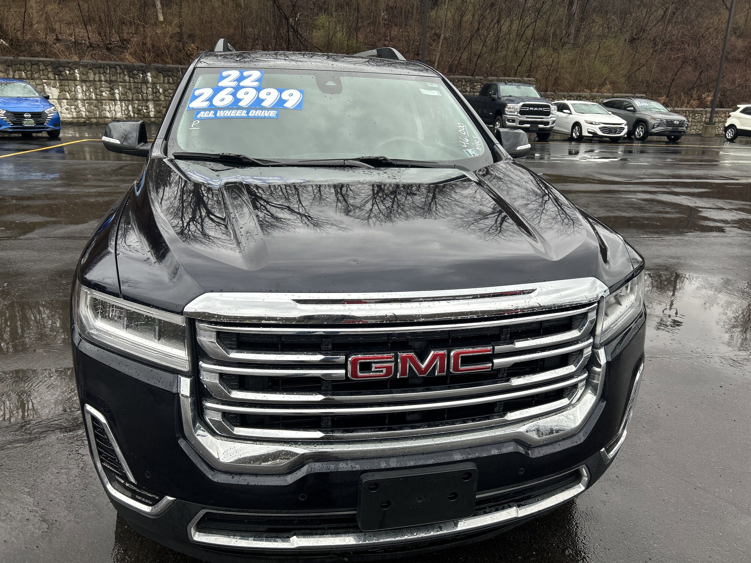 2022 Gmc Acadia SLE photo 3