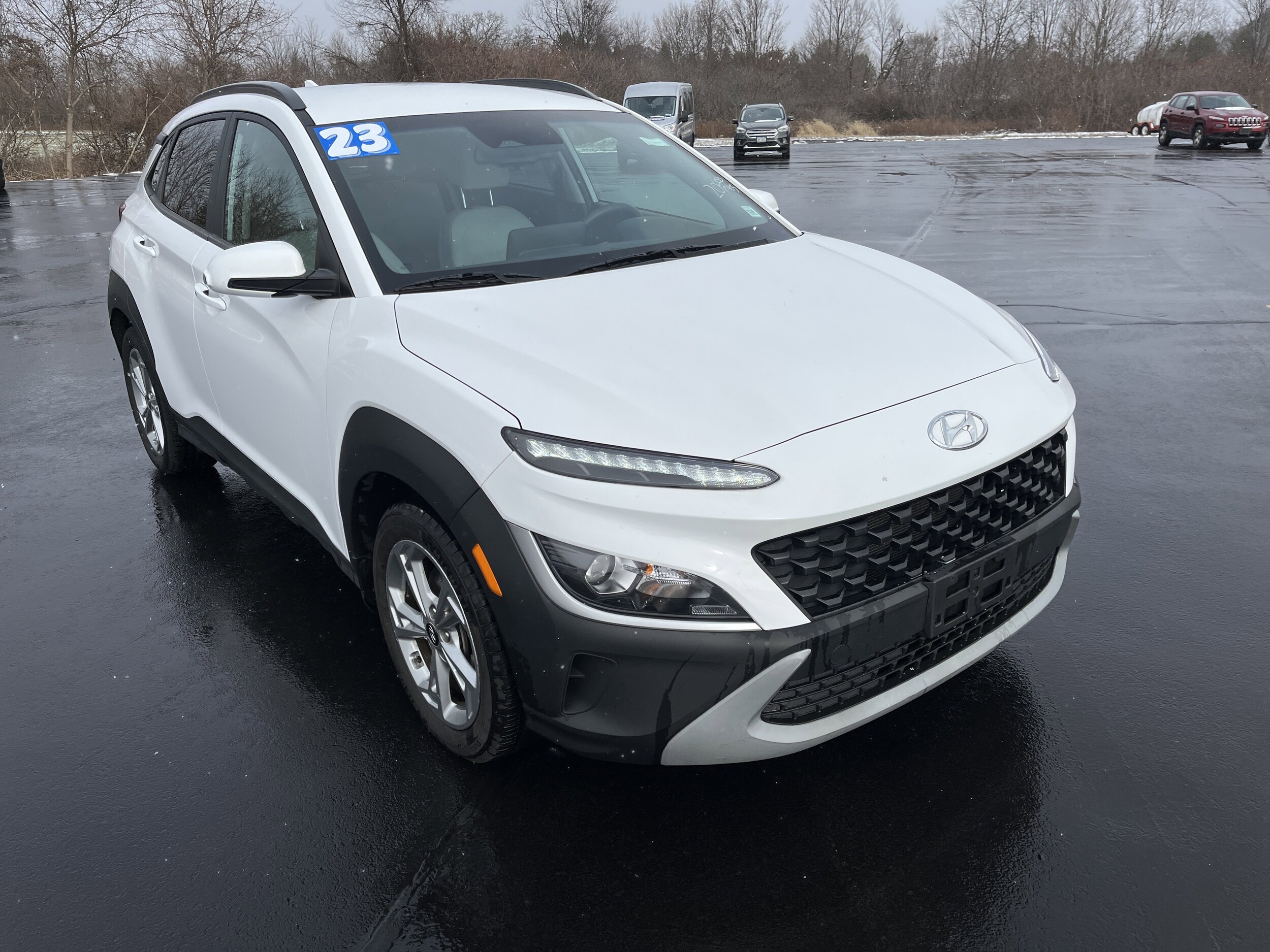 2023 Hyundai Kona SEL photo 2