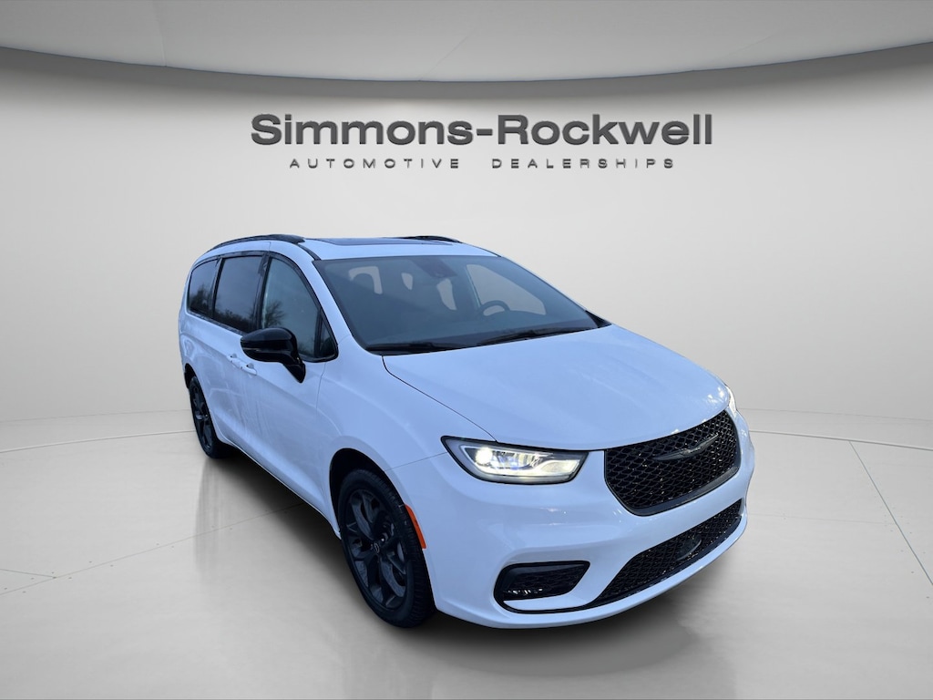 New 2026 Chrysler Pacifica SELECT AWD Passenger Van