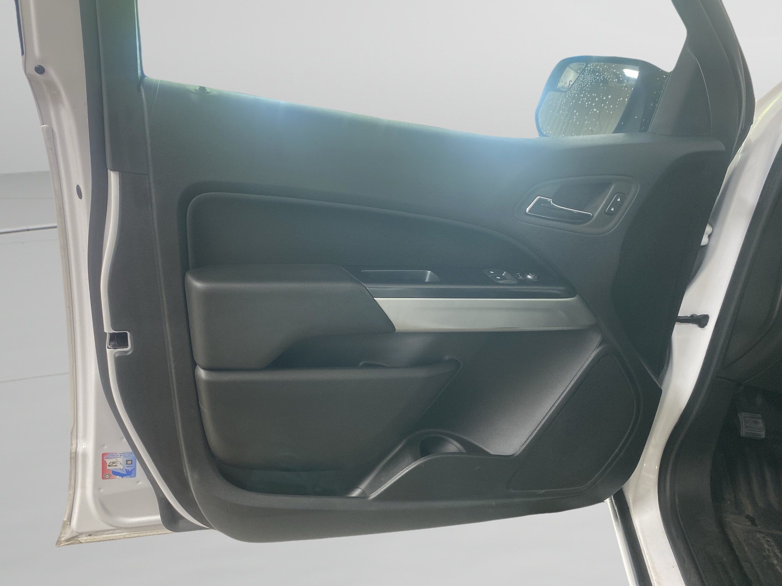 2022 Chevrolet Colorado LT - Photo 11