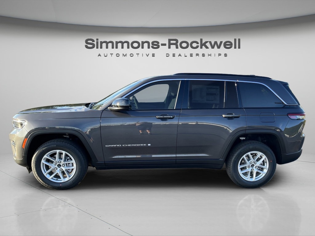 New 2025 Jeep Grand Cherokee LAREDO X 4X4 Sport Utility