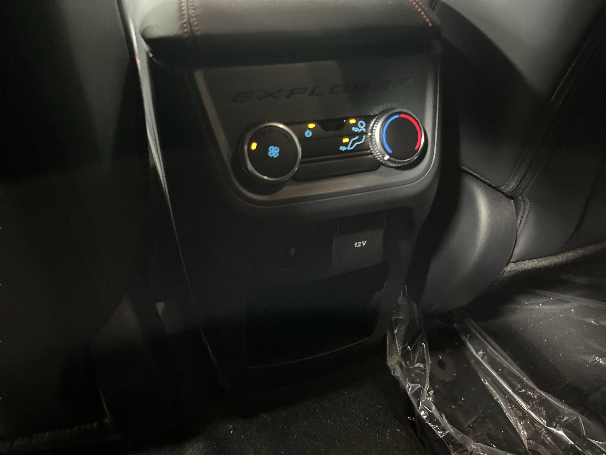 2026 Ford Explorer ST-Line - Photo 33