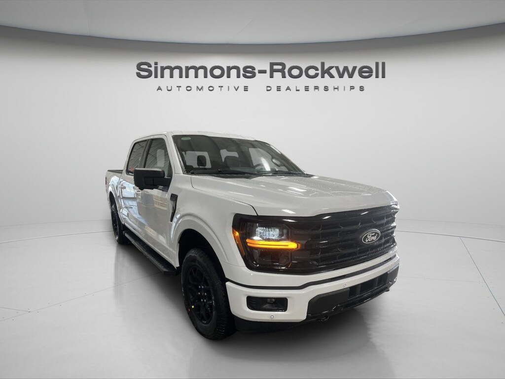 New 2025 Ford F-150 XLT XLT 4WD SuperCrew 5.5 Box