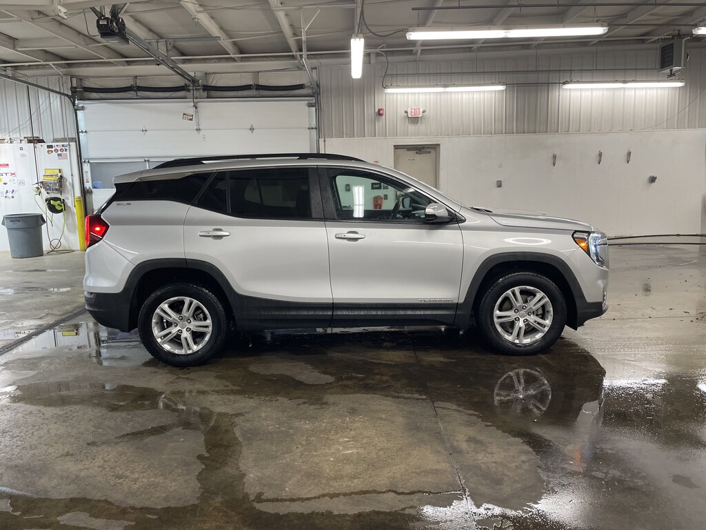 Used 2022 GMC Terrain SLE AWD SLE