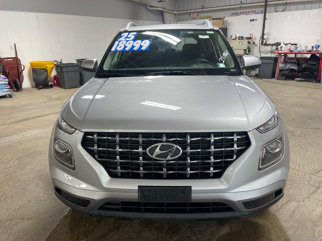 Used 2025 Hyundai Venue SEL SEL IVT
