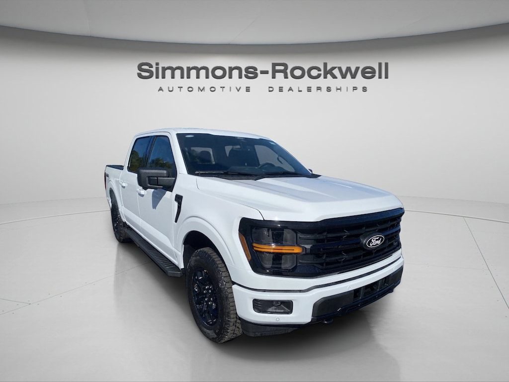 New 2025 Ford F-150 XLT XLT 4WD SuperCrew 5.5 Box