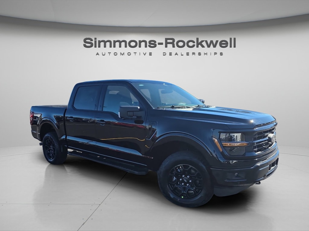 New 2025 Ford F-150 XLT XLT 4WD SuperCrew 5.5 Box
