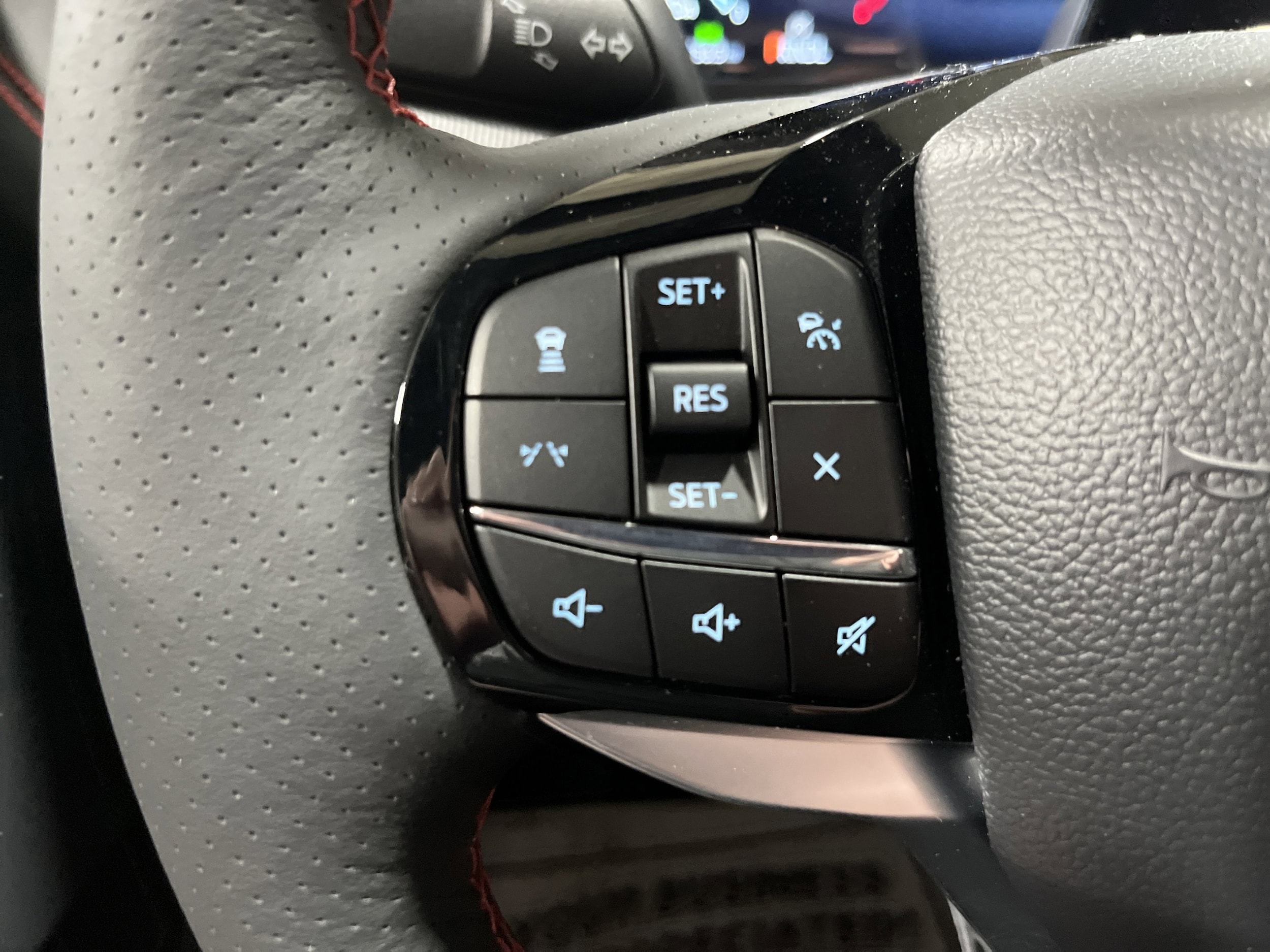 2026 Ford Explorer ST-Line - Photo 21