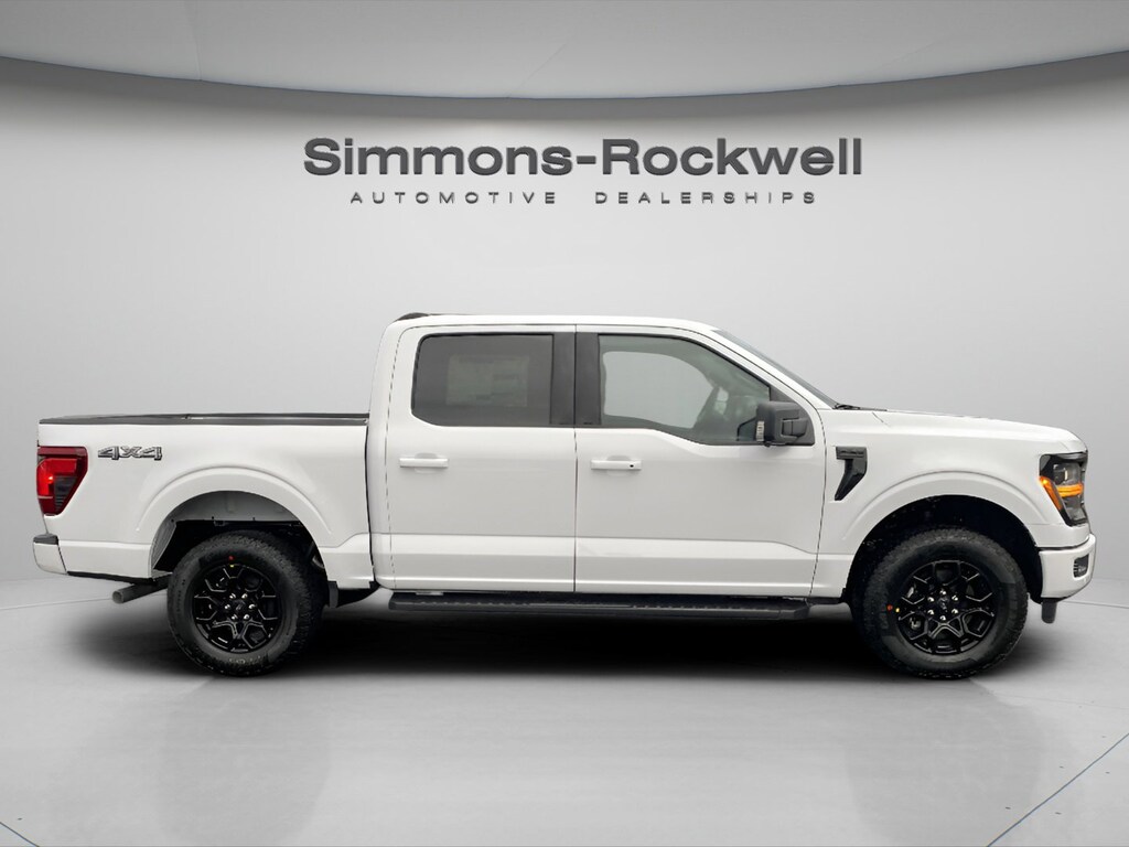 New 2025 Ford F-150 XLT XLT 4WD SuperCrew 5.5 Box