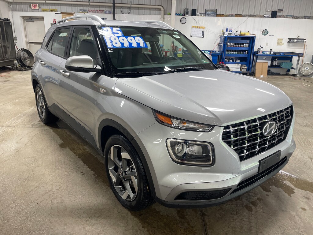 Used 2025 Hyundai Venue SEL SEL IVT