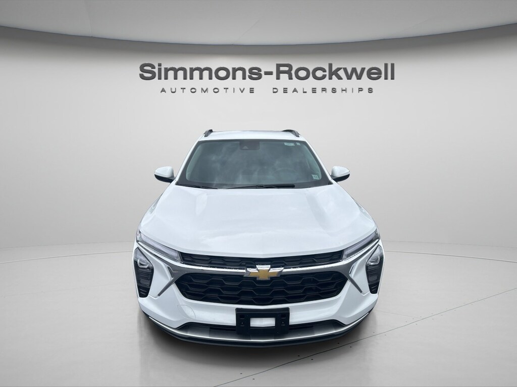 Used 2024 Chevrolet Trax LT FWD LT