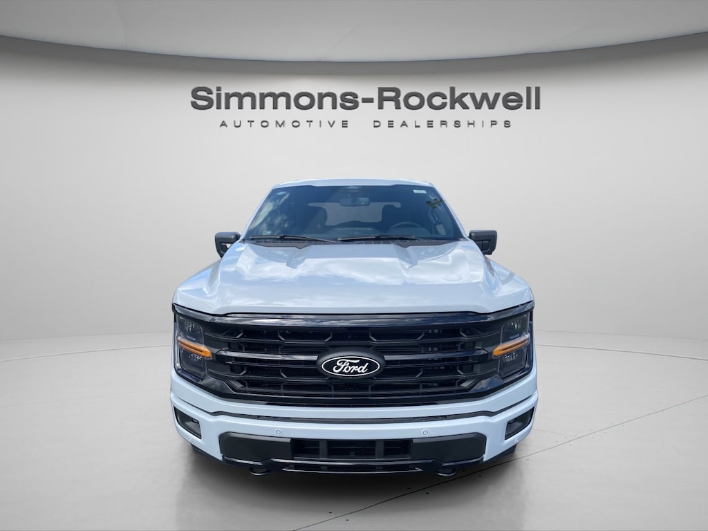 New 2025 Ford F-150 XLT XLT 4WD SuperCrew 5.5 Box