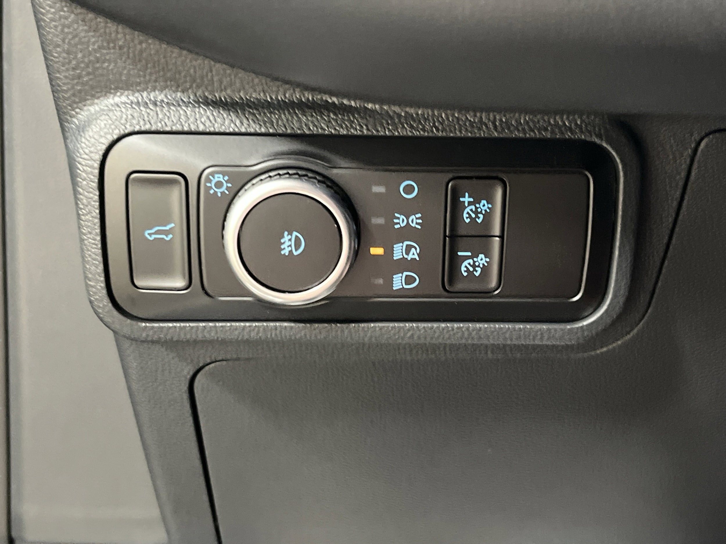 2026 Ford Explorer ST-Line - Photo 18