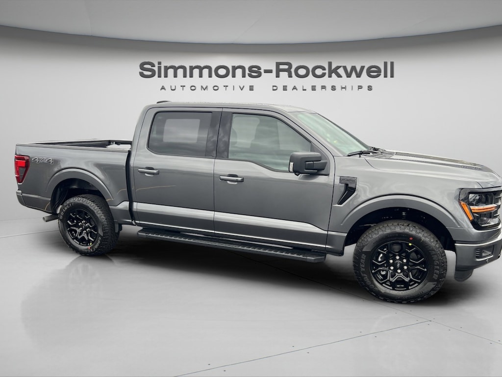 New 2025 Ford F-150 XLT XLT 4WD SuperCrew 5.5 Box