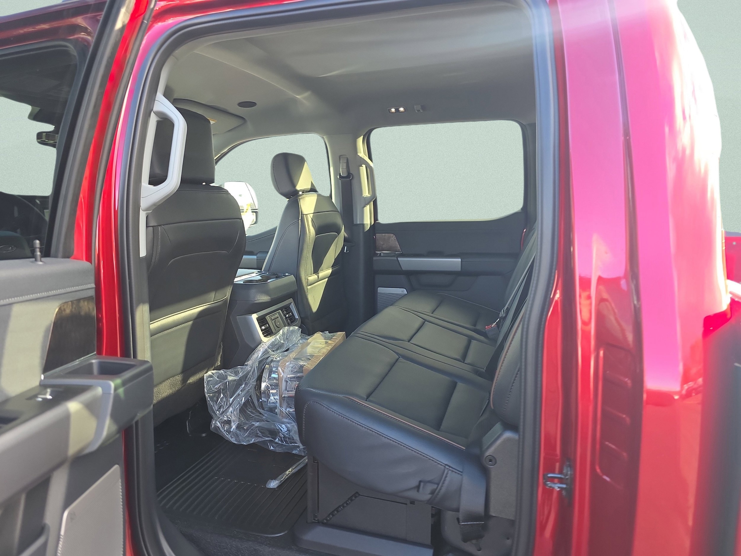 2026 Ford F-350 Super Duty Lariat - Photo 13