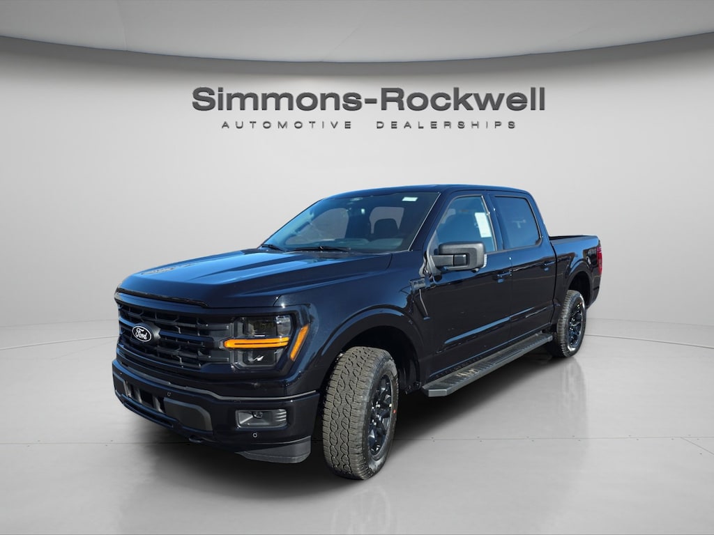 New 2025 Ford F-150 XLT XLT 4WD SuperCrew 5.5 Box