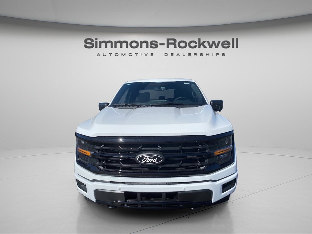 New 2025 Ford F-150 XLT XLT 4WD SuperCrew 5.5 Box