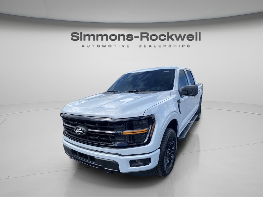 New 2025 Ford F-150 XLT XLT 4WD SuperCrew 5.5 Box