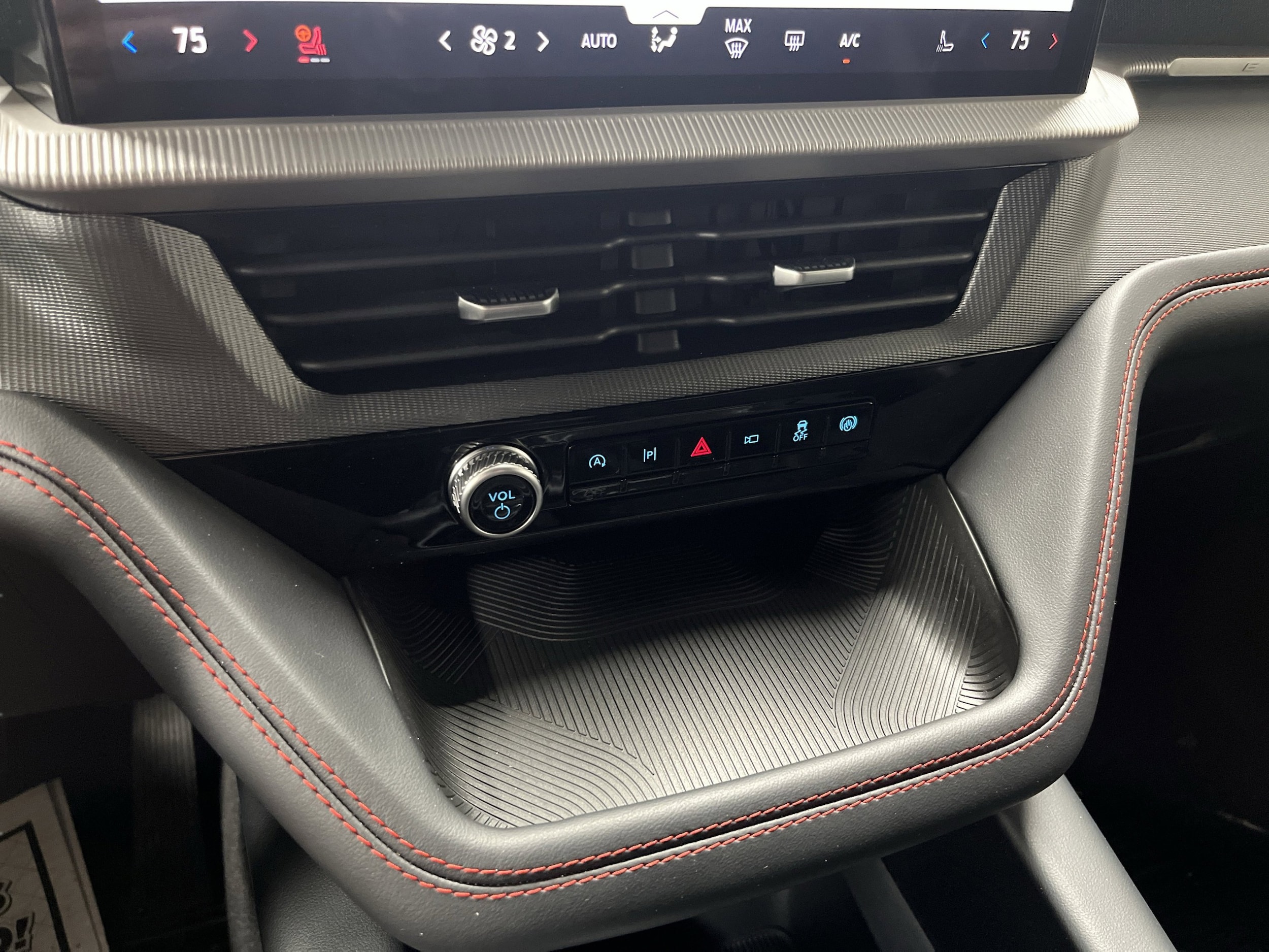 2026 Ford Explorer ST-Line - Photo 26