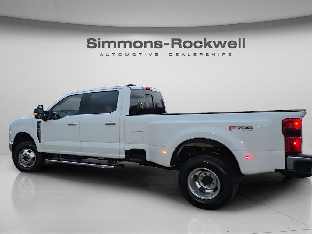New 2026 Ford Super Duty F-350 DRW LARIAT LARIAT 4WD Crew Cab 8 Box