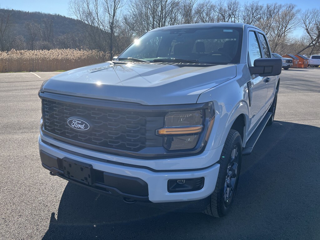 New 2026 Ford F-150 STX STX 4WD SuperCrew 5.5 Box