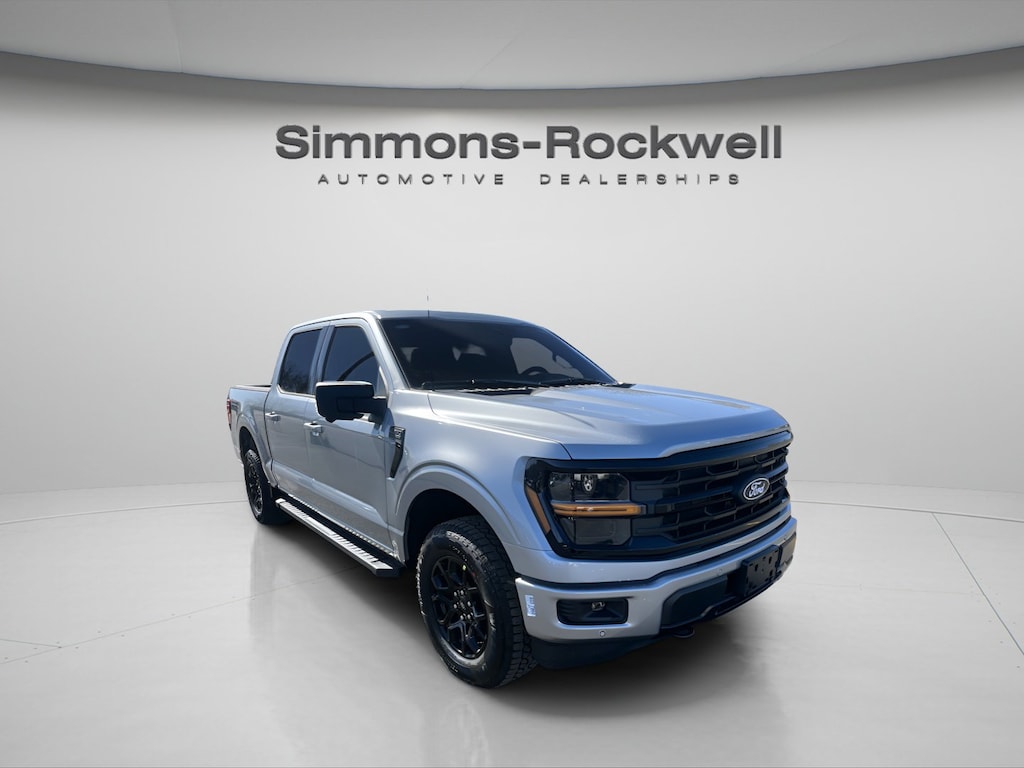 New 2026 Ford F-150 XLT XLT 4WD SuperCrew 5.5 Box