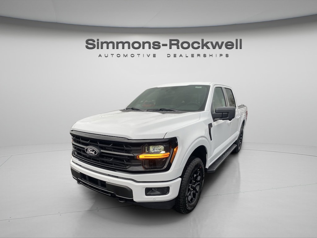 New 2025 Ford F-150 XLT XLT 4WD SuperCrew 5.5 Box