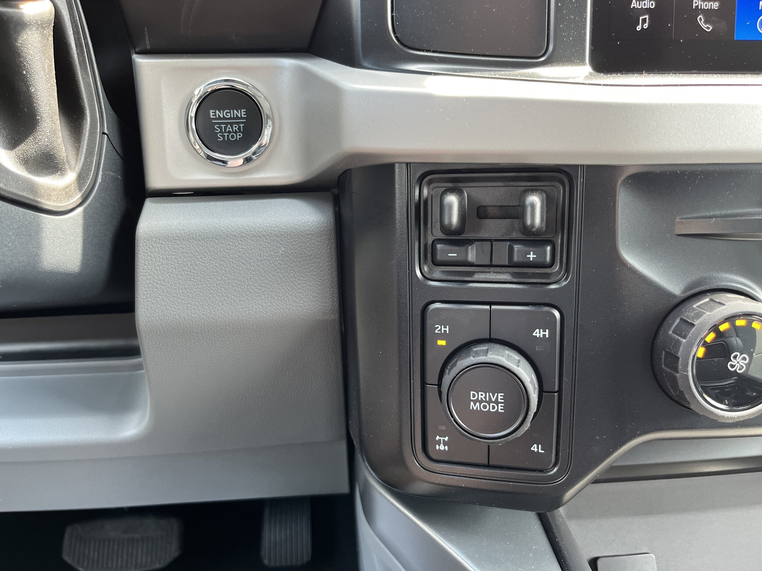 2026 Ford F-350 Super Duty XLT - Photo 24