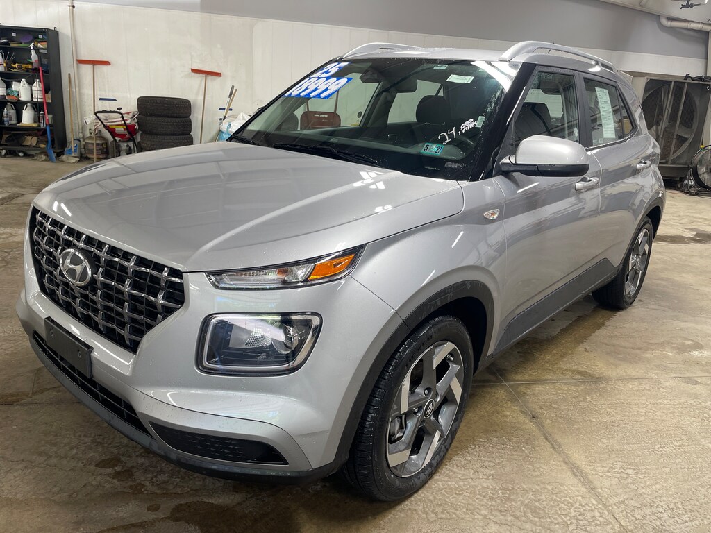 Used 2025 Hyundai Venue SEL SEL IVT