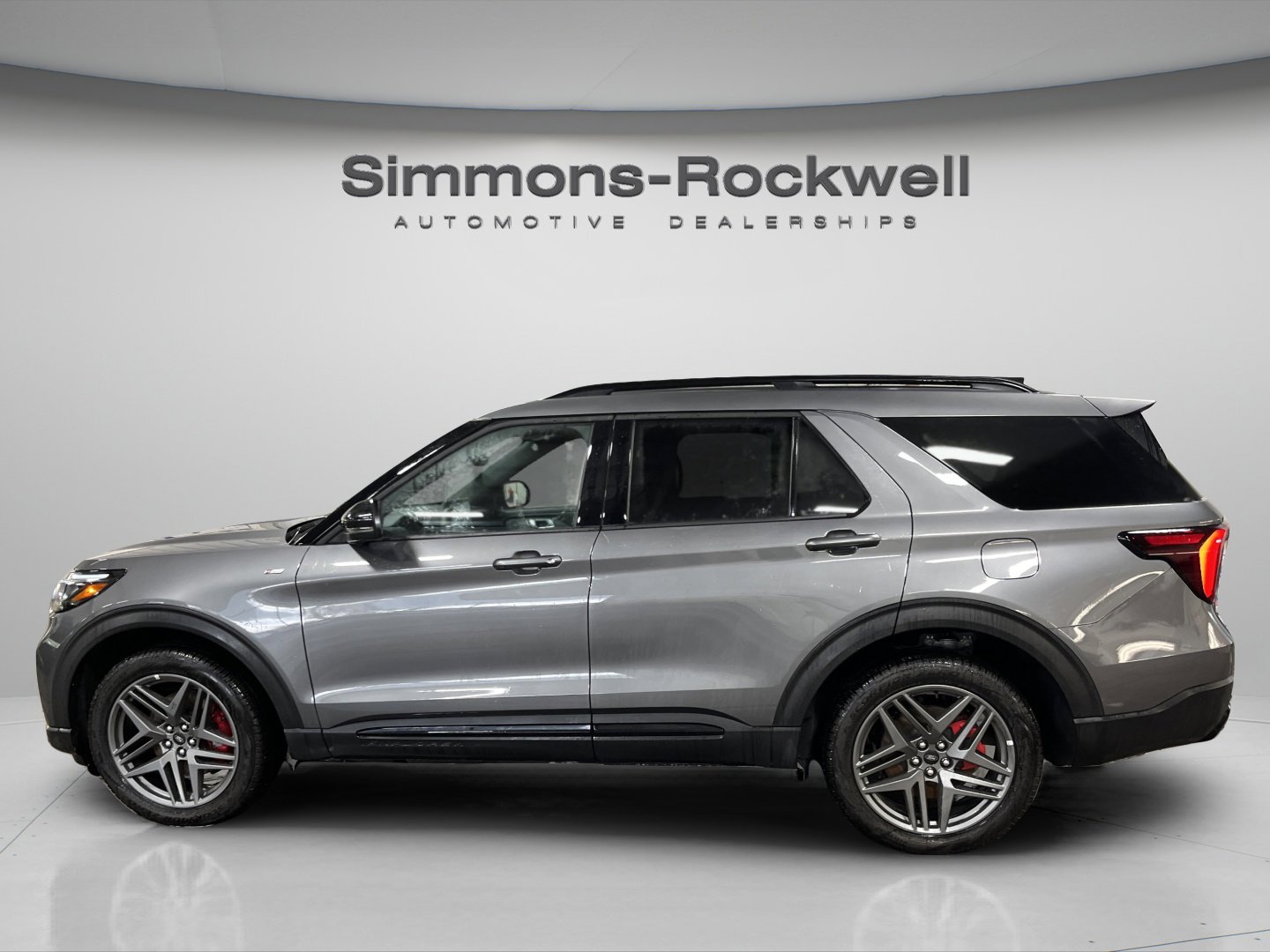 2026 Ford Explorer ST-Line - Photo 2