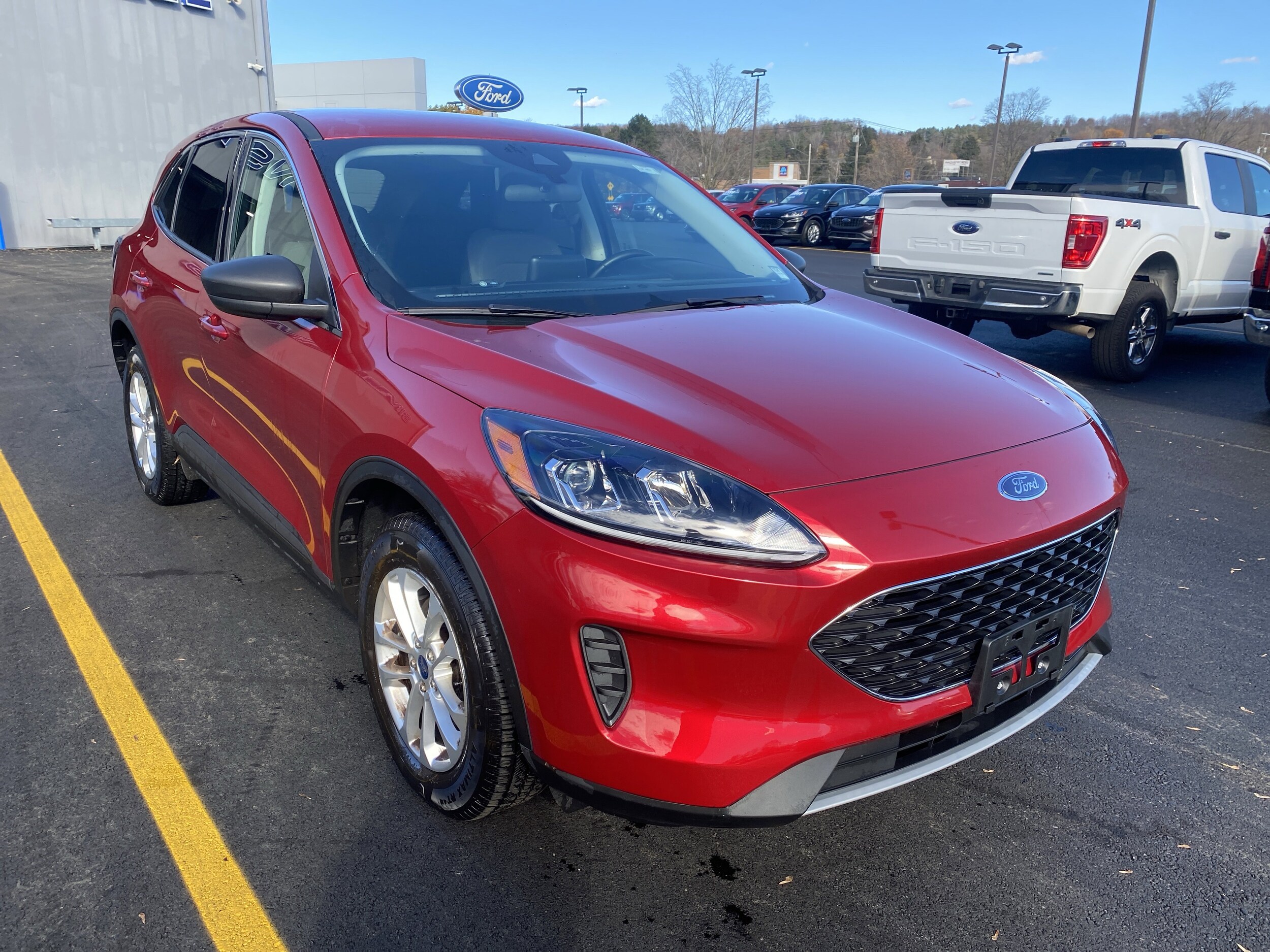 2022 Ford Escape SE photo 3