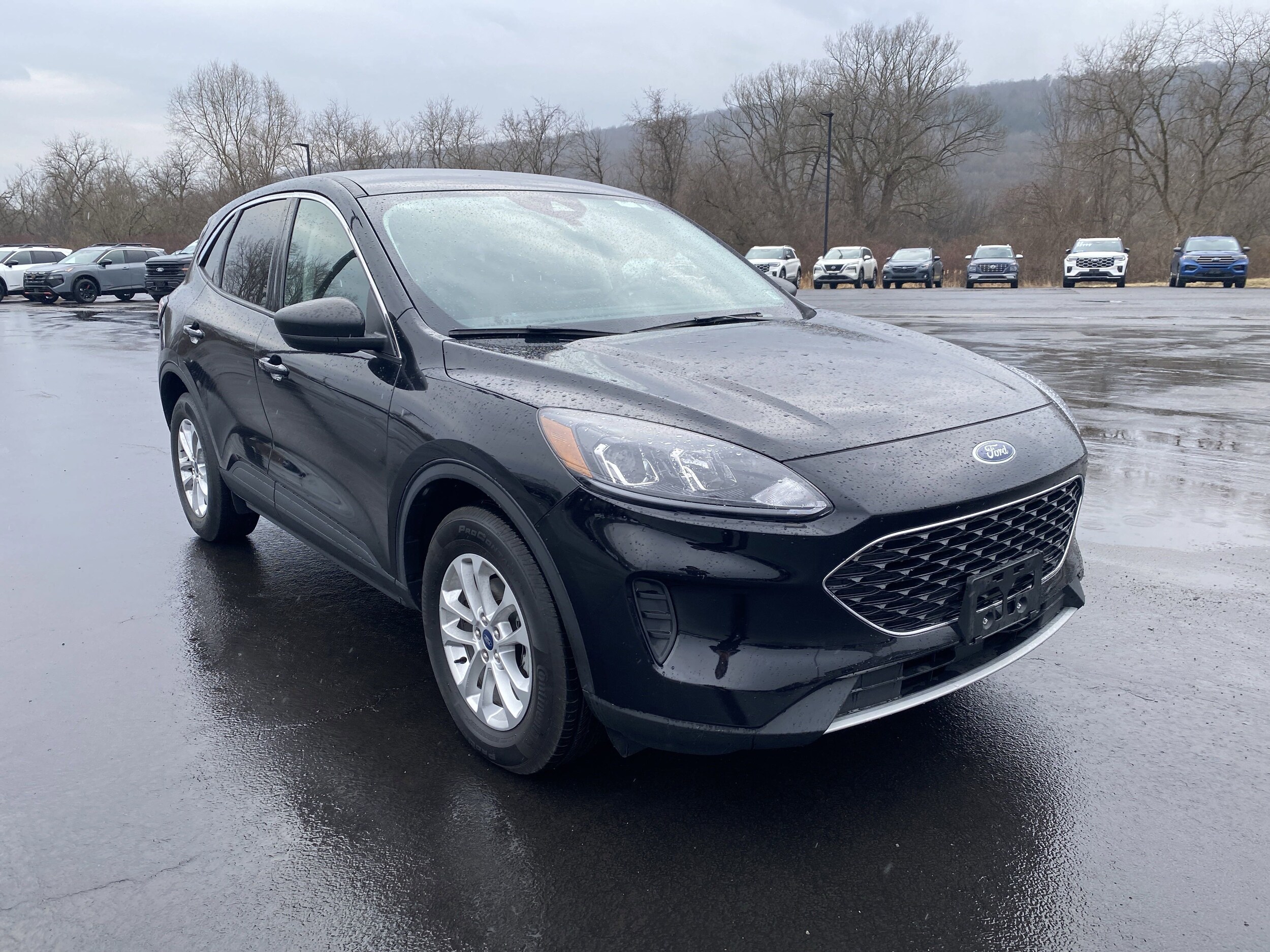 2022 Ford Escape SE photo 3