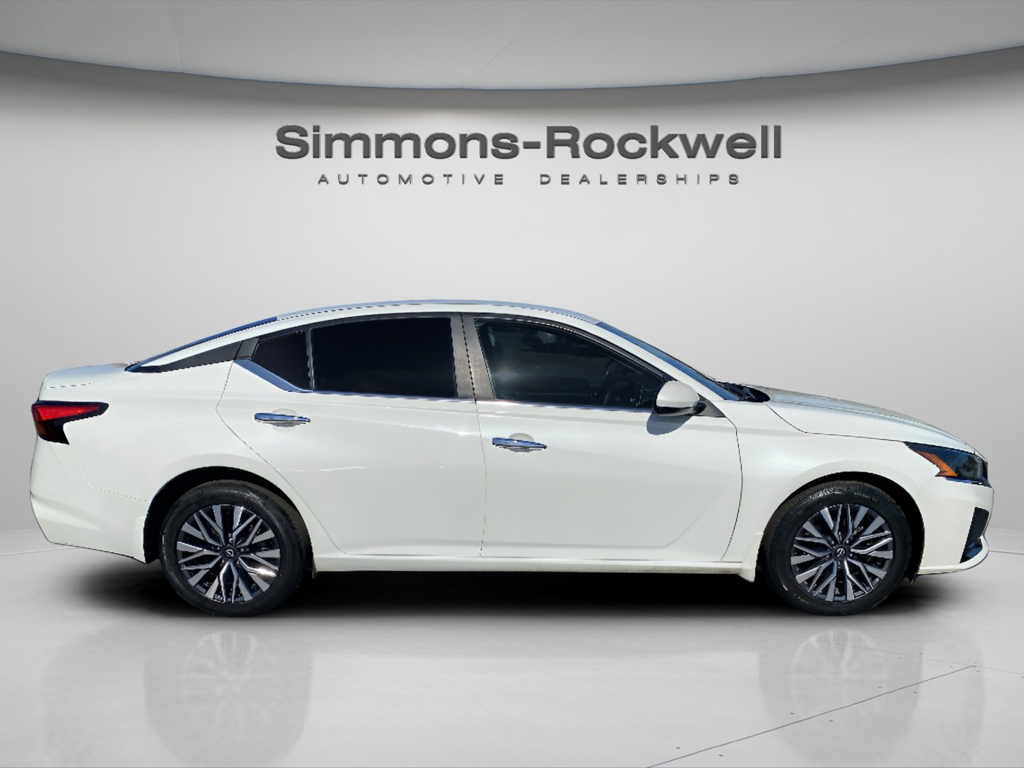 2023 Nissan Altima 2.5 SV photo 4